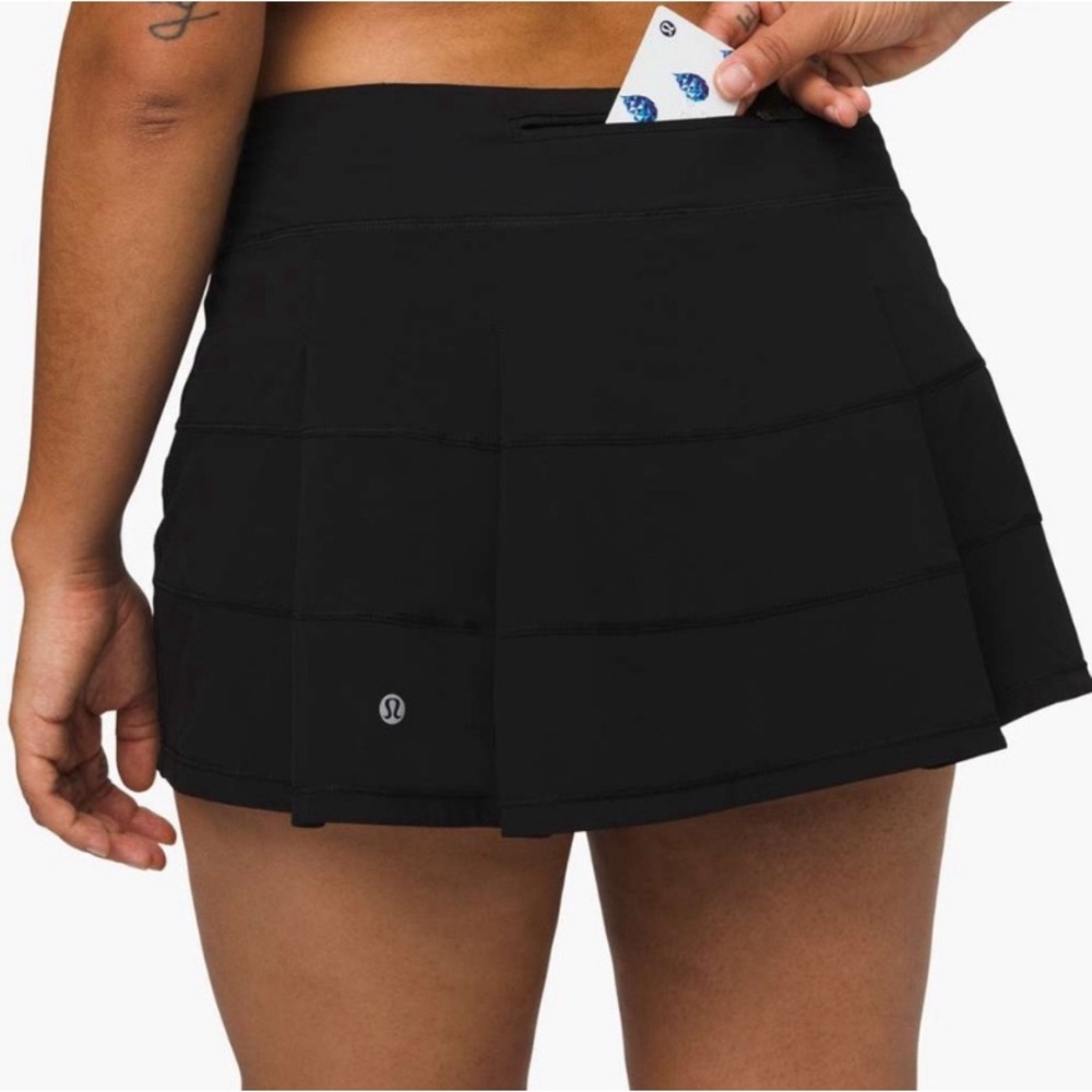 black size 2 Lululemon skirt